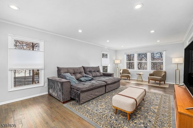 22 Stockade Rd, Warren Twp., NJ 07059