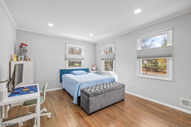 22 Stockade Rd, Warren Twp., NJ 07059