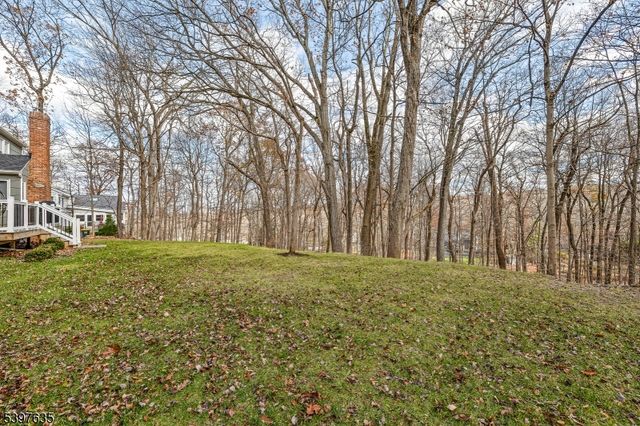 22 Stockade Rd, Warren Twp., NJ 07059