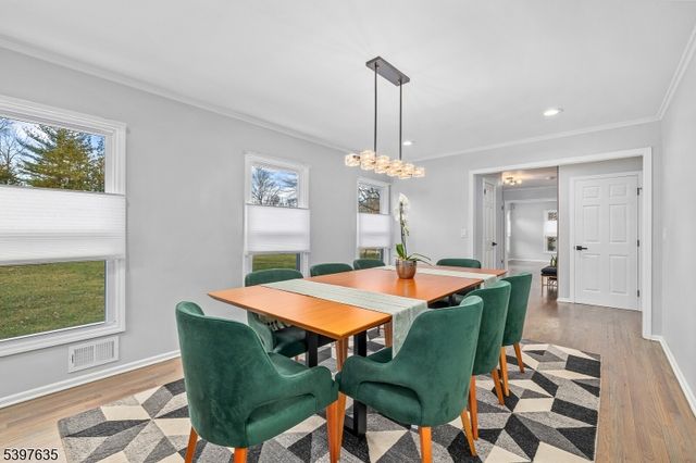 22 Stockade Rd, Warren Twp., NJ 07059