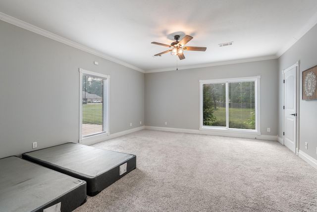 100 Plantation Ln, Batesville, AR 72501