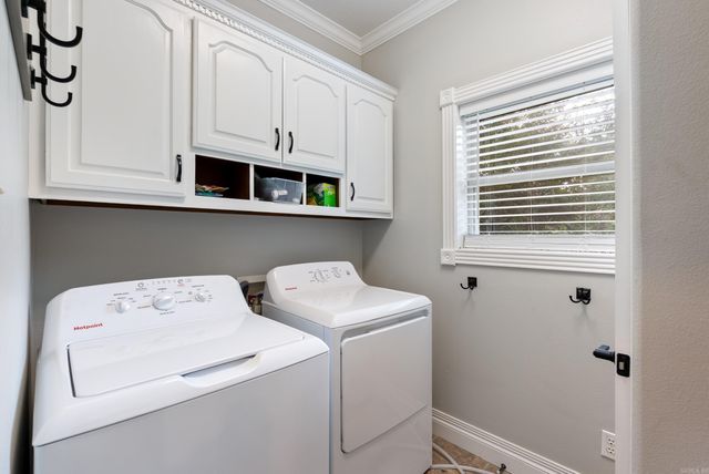 100 Plantation Ln, Batesville, AR 72501