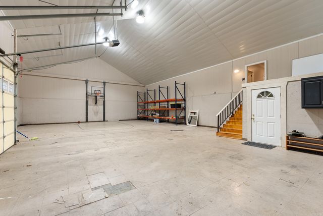 100 Plantation Ln, Batesville, AR 72501