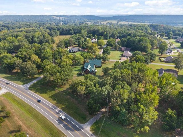 100 Plantation Ln, Batesville, AR 72501