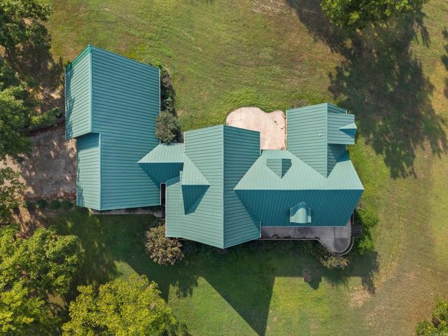 100 Plantation Ln, Batesville, AR 72501