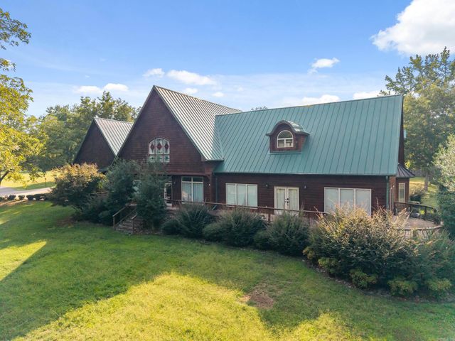 100 Plantation Ln, Batesville, AR 72501