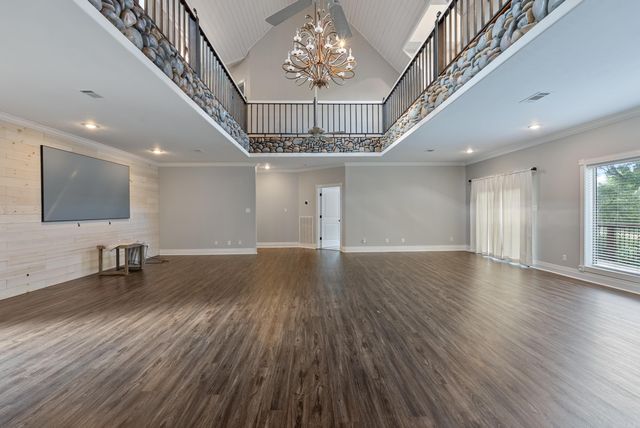 100 Plantation Ln, Batesville, AR 72501