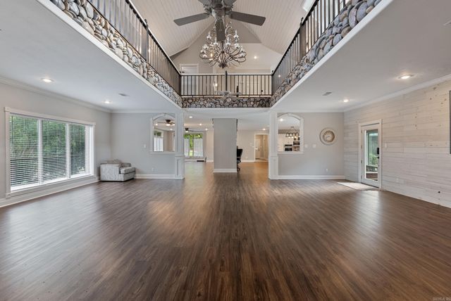 100 Plantation Ln, Batesville, AR 72501