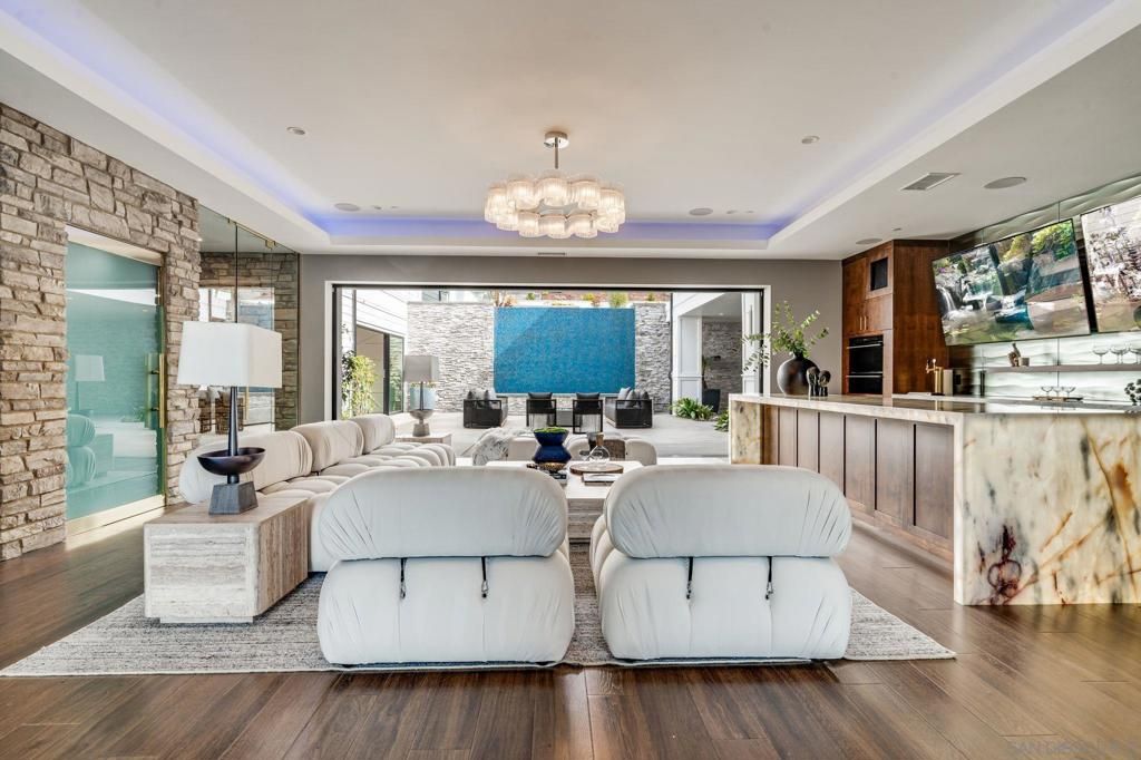 6389 Castejon, La Jolla, CA 92037 — photo 5
