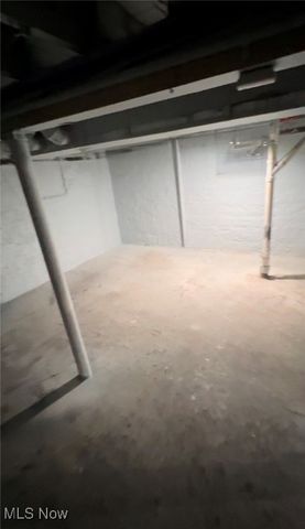 8801 Beckman Avenue, Cleveland, OH 44104