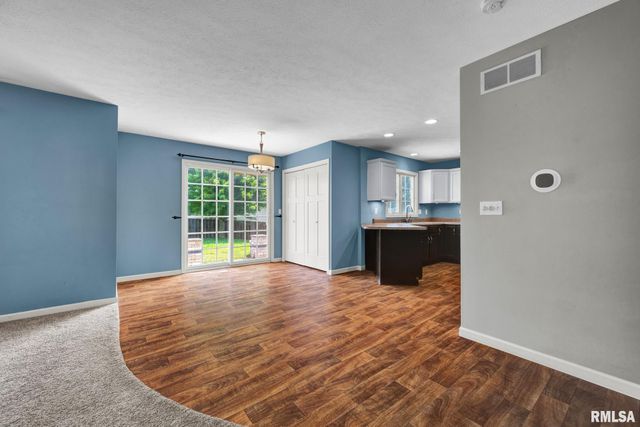 610 S BRECKENRIDGE Drive, Dunlap, IL 61525
