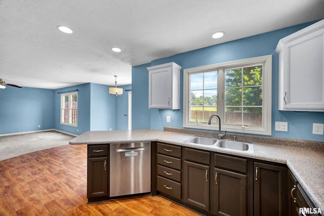 610 S BRECKENRIDGE Drive, Dunlap, IL 61525