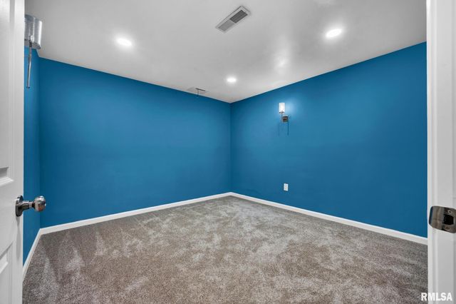 610 S BRECKENRIDGE Drive, Dunlap, IL 61525