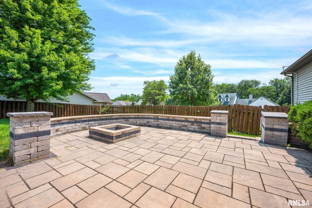 610 S BRECKENRIDGE Drive, Dunlap, IL 61525