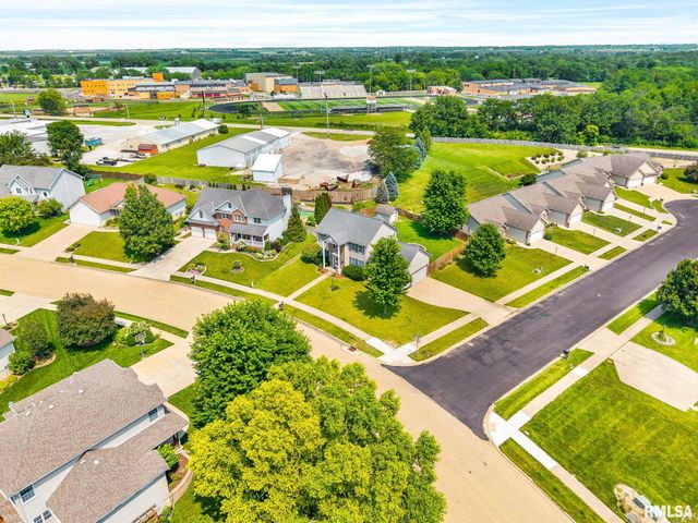 610 S BRECKENRIDGE Drive, Dunlap, IL 61525