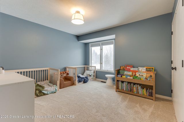 6101 Oak Park Trail, Haslett, MI 48840