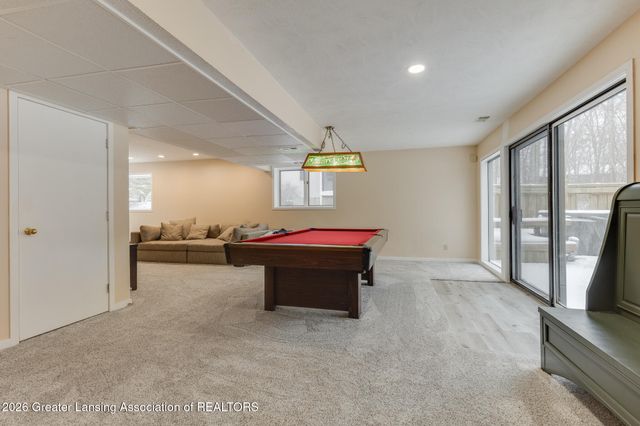 6101 Oak Park Trail, Haslett, MI 48840