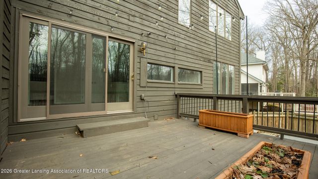 6101 Oak Park Trail, Haslett, MI 48840