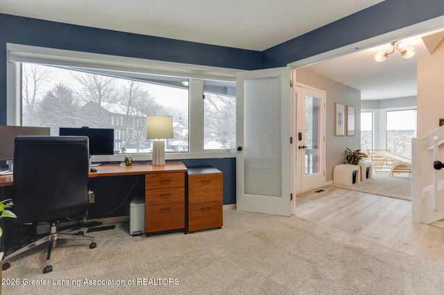 6101 Oak Park Trail, Haslett, MI 48840