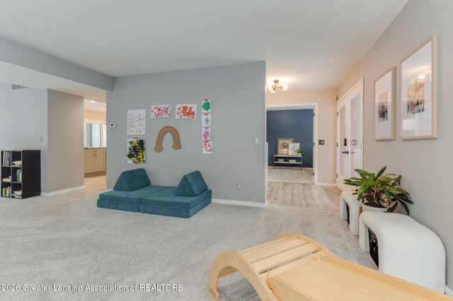 6101 Oak Park Trail, Haslett, MI 48840