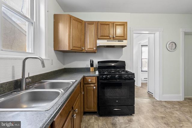 211 E POPLAR ST, Norristown, PA 19401