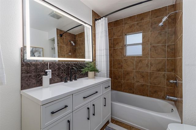 516 WALNUT STREET, Auburndale, FL 33823