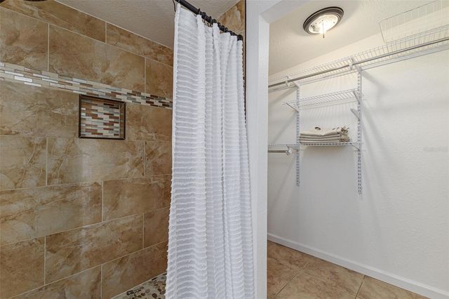 516 WALNUT STREET, Auburndale, FL 33823