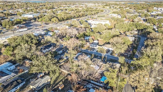 516 WALNUT STREET, Auburndale, FL 33823