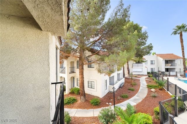 4718 Nara Vista Way 104, Las Vegas, NV 89103