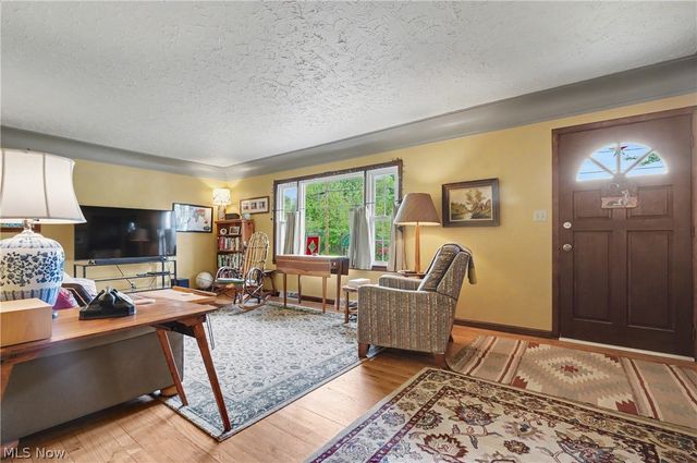 146 Habant Road, Amherst, OH 44001