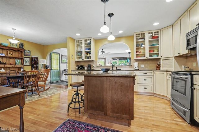 146 Habant Road, Amherst, OH 44001