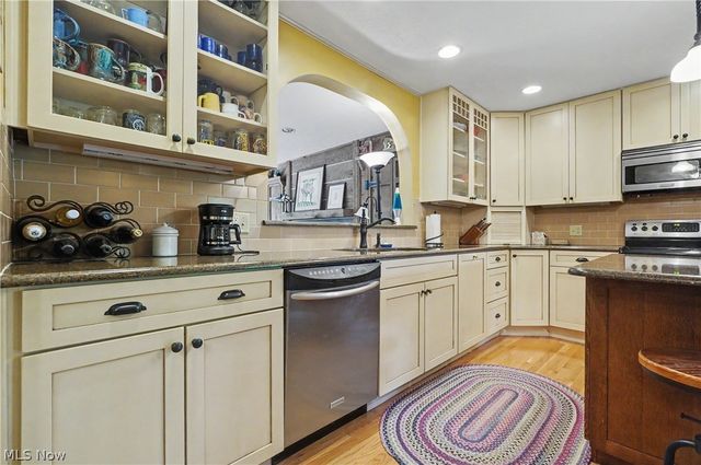 146 Habant Road, Amherst, OH 44001