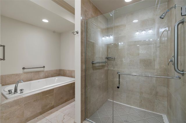 511 S Post Oak Lane 5D, Houston, TX 77056