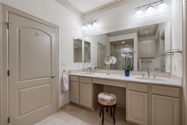 511 S Post Oak Lane 5D, Houston, TX 77056