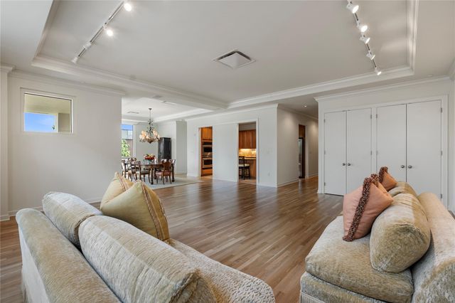 511 S Post Oak Lane 5D, Houston, TX 77056