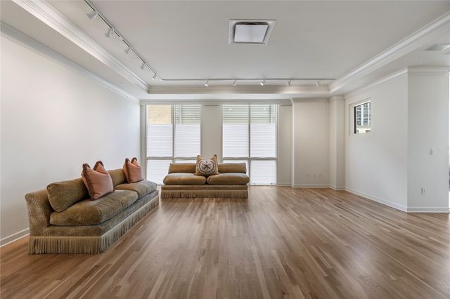 511 S Post Oak Lane 5D, Houston, TX 77056