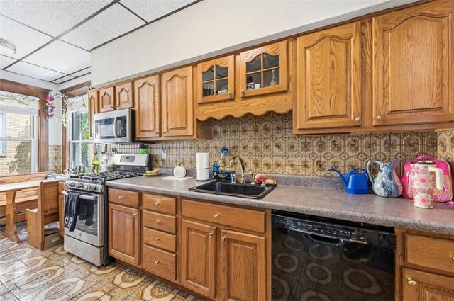 2859 Broadway Ave, Dormont, PA 15216