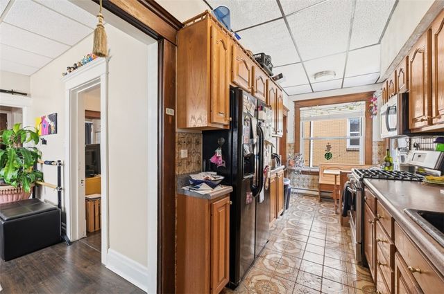 2859 Broadway Ave, Dormont, PA 15216