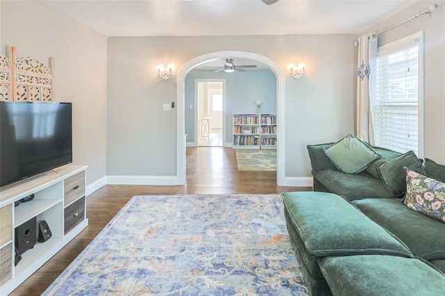 1309 Milam Drive, Galveston, TX 77551