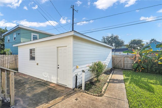 1309 Milam Drive, Galveston, TX 77551