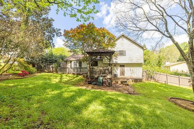 1763 Hearth Stone Circle, Lawrenceville, GA 30043