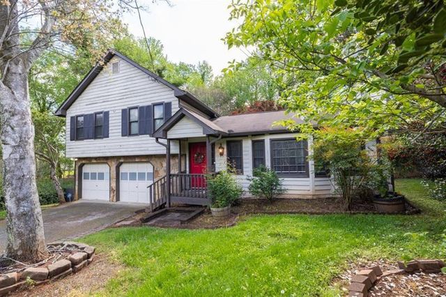 1763 Hearth Stone Circle, Lawrenceville, GA 30043