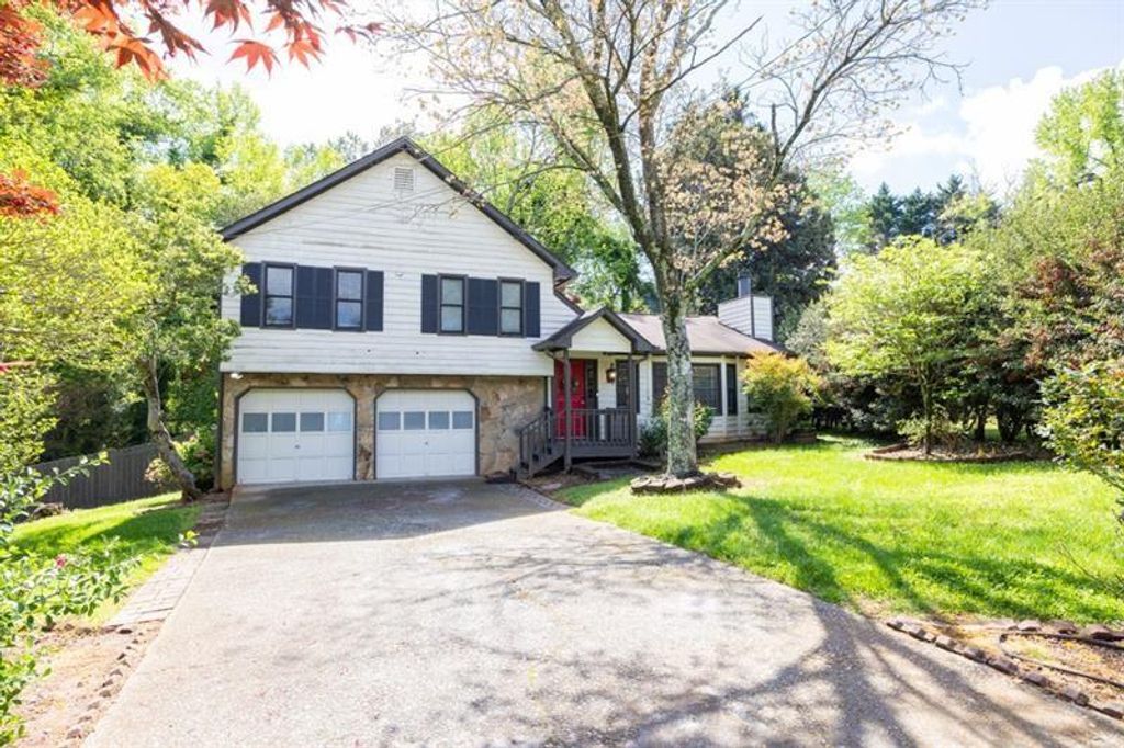 1763 Hearth Stone Circle, Lawrenceville, GA 30043