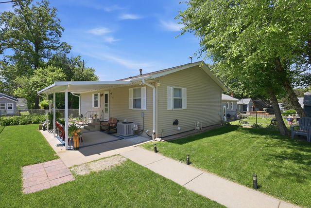 2544 Central Avenue, Bettendorf, IA 52722