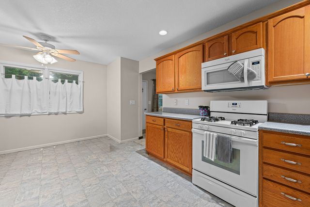 2544 Central Avenue, Bettendorf, IA 52722