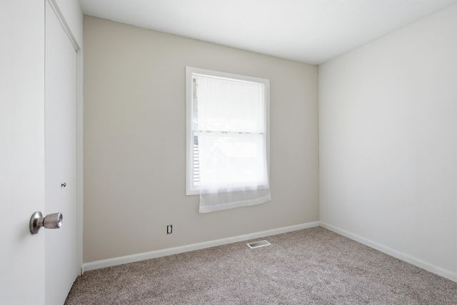 2544 Central Avenue, Bettendorf, IA 52722