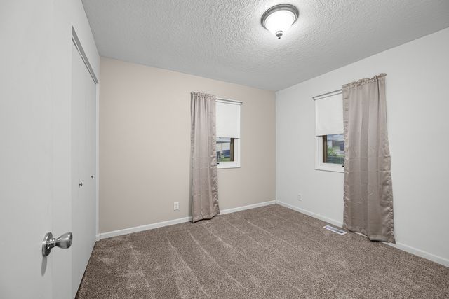 2544 Central Avenue, Bettendorf, IA 52722