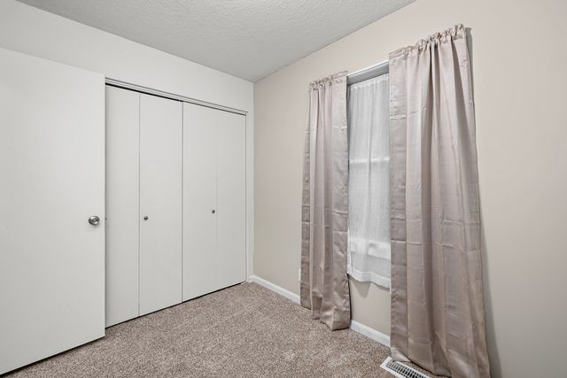 2544 Central Avenue, Bettendorf, IA 52722