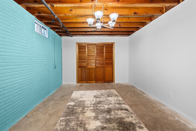2544 Central Avenue, Bettendorf, IA 52722
