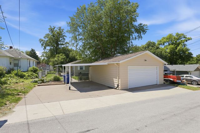 2544 Central Avenue, Bettendorf, IA 52722